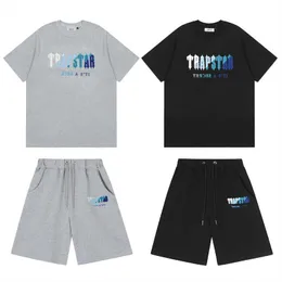 디자이너 의류 패션 Tracksuit 티셔츠 Tshirt 여름 새로운 Trapstar 편지 흰색 파란색 수건 수 놓은 짧은 소매 반바지 남성 여성 커플 캐주얼 세트