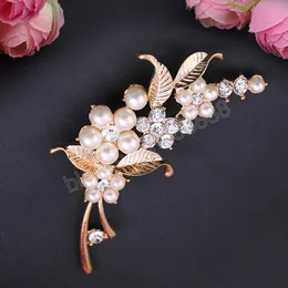 Elegant Floral Brooch Bauhinia Pearl Rhinestones Flower Brooches For Women Fashion Crystal Plant Pin Clothing Jewelry Gift
