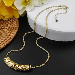 Hänghalsband Hawaiian design långt fathalsband med repkedja svart emalj accent ö smycken plumeria blomma