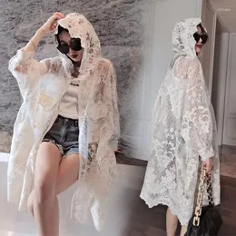 Jackets femininos Perspectivas de design chique Trincheira de renda de verão Bordado floral com moleto