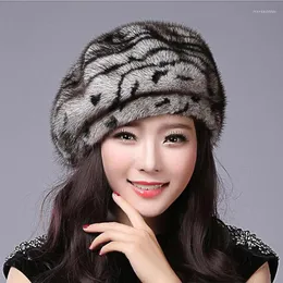 Береты для женщин Зимние настоящие шляпы для волос Женская стильная теплая натуральная роскошная крышка для ушных станок анти холодной снежный шляпа