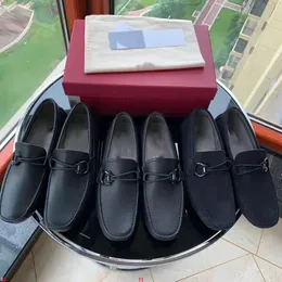 2023 Bahar Sonbahar Tasarımcı Erkekler Loafers Ayakkabı Yüksek Kaliteli Yumuşak Mokasenler Orijinal Deri Lüks Elbise Ayakkabıları Mavi Siyah Kayma Evlilik Ofis Yürüyüş Ayakkabıları