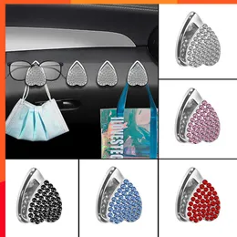 Universal Multifunctional Car Hooks Front Row Creative Diamond-Errusted Love Interior Sticky Hooks For USB Hörlurkabelnyckel