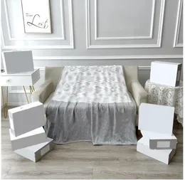2023nwe 빈티지 디자이너 담요, 캐시미어 푹신한 담요, 격자 무늬 패턴, 세련된 침대, 따뜻한 침대 덮개, 클래식 맨발의 담요 디자이너, 편안