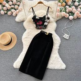 Two Piece Dress Temperament Black Suit Women's Gauze Lace Suspender Strapless Top Corduroy Skirt TwoPiece Set 230506