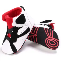 Klassische Baby-Sport-Turnschuhe Neugeborenes Baby-Jungen-Mädchen-Druck-erste Wanderer-Schuhe Säuglings-Kleinkind-Anti-Rutsch-Baby-Schuhe Pre-Walker