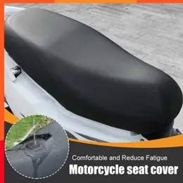 新しいオートバイレインシートカバー普遍的な柔軟な防水サドルカバーブラック3DダストUV太陽が播種オートバイアクセサリーを保護する