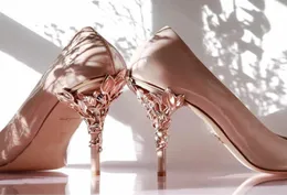2021 Pink Blue Bridal Wedding Shoes Pointed Eden Pumps Women High Heels 9 cm med löv till Evening Cocktail Prom Party Black7047356