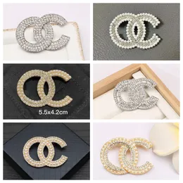 20 Style Moda Lüks Mektup Tasarımcı Broş Klasik Brandd Pins Broşlar Kadınlar Kız Düğün Hediye Takı Hediyeleri Yüksek Kalite