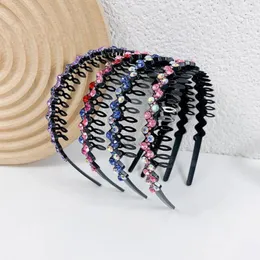 Fascia per capelli con strass di nuova moda per le donne Lato stretto Nessuno Slip Denti Fascia per capelli Retro in cristallo Accessori per capelli all-match