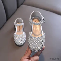 Sandaler nya flickor skor mode barns pärlor paljett sandaler bling sommar sandaler småbarn ihåliga ut andningsbara barnskor