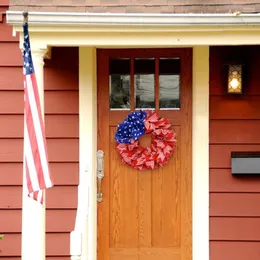 Dekorativa blommor Utmärkt rundform Memorial Day Veterans Wreath Decor Trevligt Lätt att hänga 4 juli Festivaltillbehör