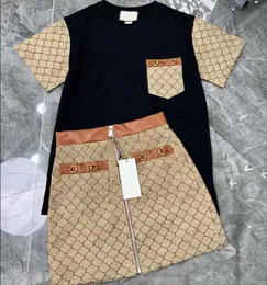 Damen zweiteiliges Kleid Designer Top Anzug Rock klassische Trainingsanzüge mit doppeltem Buchstabendruck Mode Sommer T-Shirt Rock zweiteiliges Set Damenbekleidung S-L
