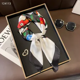 Klassisk designer handväska halsduk damer pannband mode bokstäver silkes halsdukar slips storlek 70x70 cm
