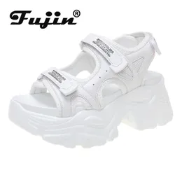 Sandały fujin skórzane 8 cm sandały platformowe klinowe pięta dla kobiet letnie buty swobodne haczyki slajdy plażowe kapcie Chunky buty 230508