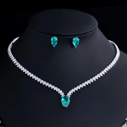 Pendant Necklaces CWWZircons Elegant Big Light Green Water Drop CZ Crystal Necklace and Earrings Women Engagement Party Costume Jewelry Sets T560 230506