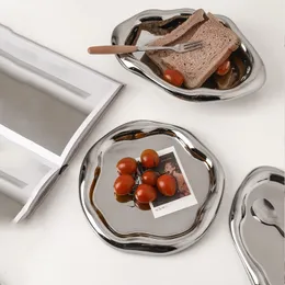 Dekorative Teller Nordische Silberplatte Keramikschale Unregelmäßiges Tablett Aufbewahrungsplatte Haushalt Snack Schießen Requisiten Schaufenster 230508