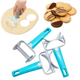 30set/lote multifuncional portátil Rolling Cutter Cutter Set Biscoit Biscuit Brocadinho Wrappers Noodle Cutter Kitchen Baking Tool
