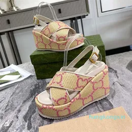 top quality Casual Shoes One Line Thick Sole Sandals with Elevated Waterproof Platform Letter Slippers Wear