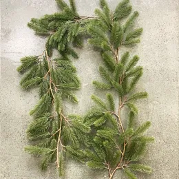 Dekorativa blommor kransar konstgjorda gröna växter 2023 år jularland hemfest dekoration tall rotting hängande prydnad för barn 230508