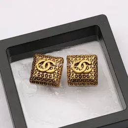 Luxury Stud Earring Designer Earrings Letters Jewelry Woman 18K Plated Diamond Crystal Rhinestones Pearls Wedding Presents Accessories Classic