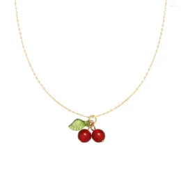 Подвесные ожерелья Rhysong Vintage Jewelry Red Jade Bead Leaf Leaf Waterdrop из нержавеющей стали цепь для женщин корейская мода 2023