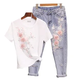 Calça de duas peças femininas bordados bordados tridimensionais Camiseta de manga curta de flor curta jeans