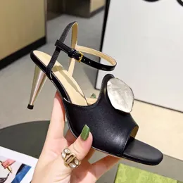 Sandálias de verão de designer lindas e confortáveis ​​sapatos formais moda e uma festa confortável saltos altos