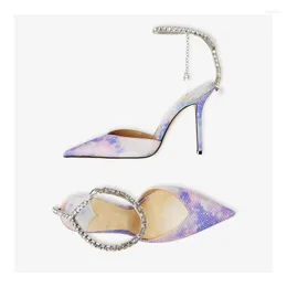 Klänningskor Violet Crystal Chain Pointed Stiletto Sandals Woman Summer 2023 Sequin Hollow Slingback Buckle High Heel Gift for Women