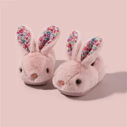 Slipper Cute White Rabbit Kapta dziecięce mokasyny futra domowe ciepłe buty Dzieciaki Slajdów Slajdy Fluff Kapta maluchowe dziewczyny bootie kapcie 230510