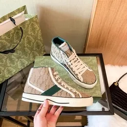 Projektanci Tennis 1977 Sneaker Canvas Luxurys Casual Shoe Beige Blue Mased Jacquard Jacquard Denim Women Buty Ace Gumowa Wyrobiona Trainer Vintage 35/42/45 02 02