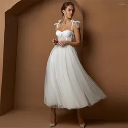 Hochzeitskleid, sexy, kurze Kleider, modern, schulterfrei, rückenfrei, A-Linie, Tee-Länge, weißes Brautkleid in Vestidos De Novia