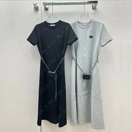 Женские Deess Designer Calssic Triangle Pint Длинные платья Летняя тонкая юбка с цепью с цепью