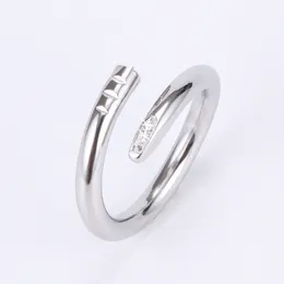 Luksusowy projektant pierścień paznokci śruba Kobiety biżuteria Pierścienie cyrkonowe Pierścienie ze stali nierdzewnej ze stopu ze stali nierdzewnej Proces Process Fashion Akcesoria NIGDY FADE Nie alergiczne rozmiar 5-11