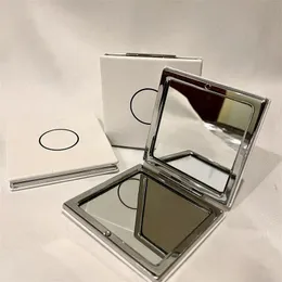 패션 디자이너 PU 소형 거울 접이식 확대 거울 문자 인쇄 메이크업 도구 휴대용 클래식 스타일 액세서리