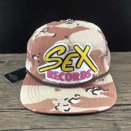 Seks Kayıtları Düz ​​Brim Beyzbol Şapkası Kadınlar CH CROW Dil Moda Markası Erkek Matty Boy 40ZJ 5FQ0