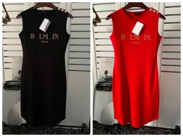 Tasarımcı Bayan Seksi İnce Tişörtler Elbise Üst Metal Düğmeleri Bayanlar Moda Kısa Kollu Kulüp Partisi Elbiseler Kadın Rahat İnce Giysiler Vücut Gövde Sıkı Elbiseler