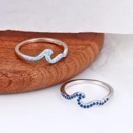 925 Sterling Silver Wave Ring for Women Blue Cubic Zirconia Simulated Diamond Wedding Rings gåvor för kvinna och flickor