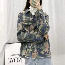 Kvinnors jackor Autumn Women Fashion Loose Single Breasted Water Wash Camouflage Casual Jacket Kvinnlig trendig Tassel Militär stil Ytterkläder