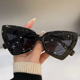 Sonnenbrillen, modische Katzenaugen-Sonnenbrille, trendige Damenbrillen, Luxusmarken-Designer-Frauen, reisende Sonnenbrillen, Glas 230511