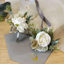 Fiori decorativi Fiore all'occhiello Corpetto Pin Asola Uomo Bracciale da sposa Damigella d'onore Testimone