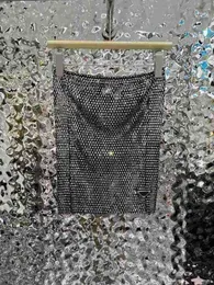 スカートデザイナー早春に新しいファッションクラシックトライアング装飾メッシュダイヤモンドセクシーなスパイスガール汎用性のあるハーフレングススカートwhxq