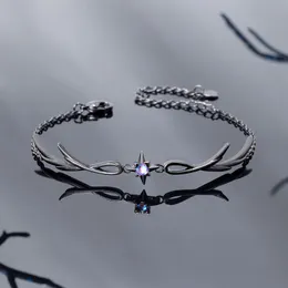 Liten och delikat nattkronarmband för kvinnors armband Enkelt och elegant klassisk lyxarmband smyckespresent