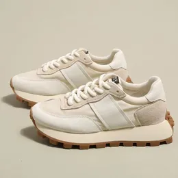 Klänningsskor Kvinnor Sneakers äkta läder andningsbara casualskor Lätt tennis sportskor spetsar upp plattformsskor under våren hösten 230512