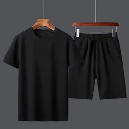 Męskie dresy dostosowuj swoje imię obraz Mens T Shirt Boys Mężczyzna swobodny krótkie spodnie Top Suits Streetwear Tops Tshirts 230511