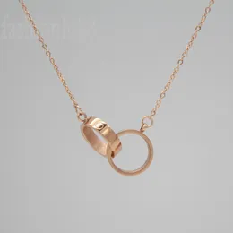 Kryształowy złoty naszyjnik 2 pierścienie projektant Miłość Diamentowe łańcuchy dla mężczyzn lodowany pierścień wisiorek inny styl para ulicy luksusowe naszyjniki parkling f23
