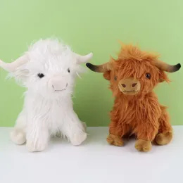 Plush Dolls 28cm Kawaii Simulation Highland Cow Plush Doll Soft Stuffed Animal Cream Highland Cattle Plush Toy Kyloe Plushie for Kids Gifts 230512