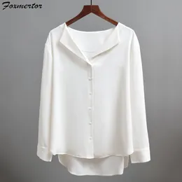 Women's Blouses Shirts Foxmertor Women Shirts Casual Solid Outwear Tops Autumn Female Chiffon Blouse Office Lady V-neck Button Loose Clothing 230512