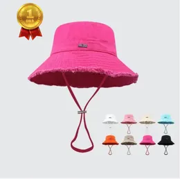 Designer Mens Womens Bucket Hat Cap Wide Brim Hatts Sun Förhindra motorhuven Flera färger med justerbar hakrem för solskydd