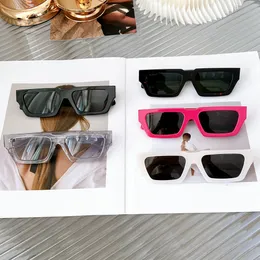 Occhiali da sole firmati da donna Summer Fashion Holiday Travel Driving Full Frame Polarized Light UV400 Occhiali da sole